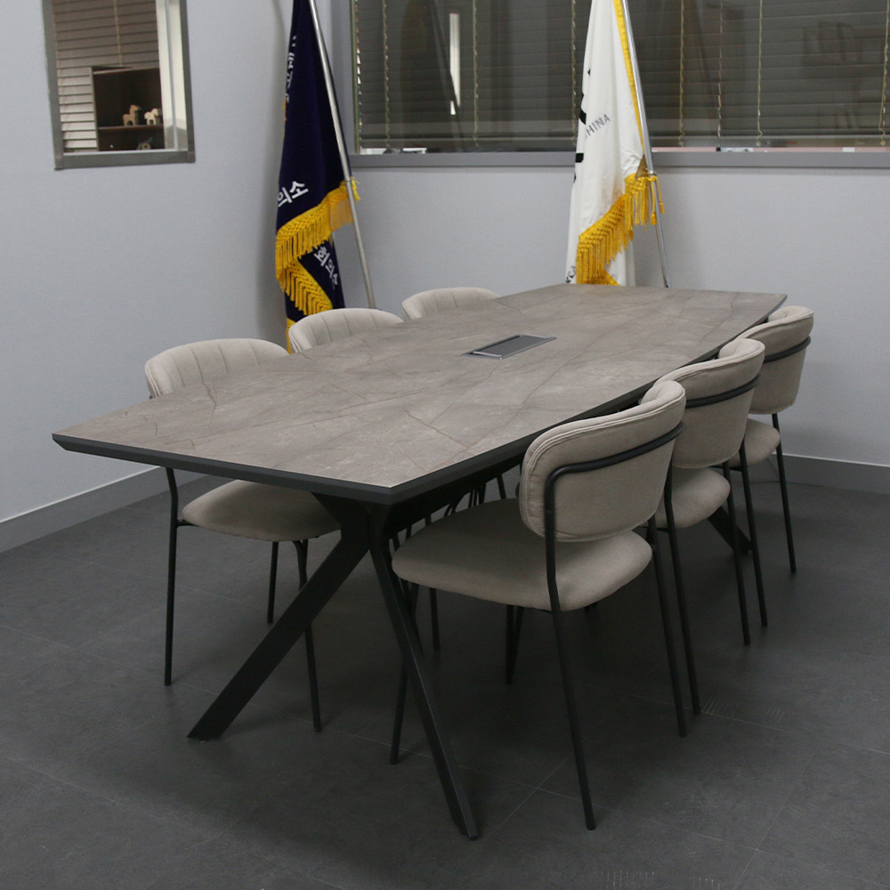 주문 제작 회의용 테이블